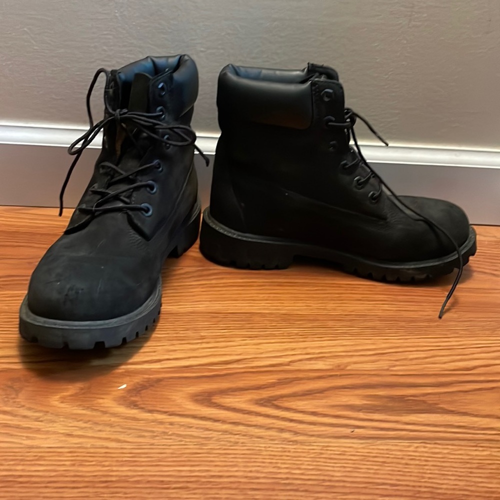 Black timberland boots